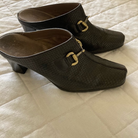 Aerosoles Mules Size 7.5M - Picture 2 of 2